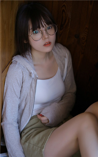 向日葵草莓视频小猪多人运动视频截图2