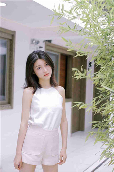 一个人看的www高清直播免费版下载截图1