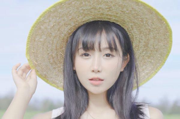 B站主播小深深遭私生饭跟踪,线下活动咬伤甲方爸爸被拘留