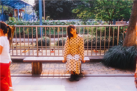 茄子ios解锁版下载安装:海量福利资源随时随地看