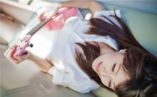 国产日产欧产精品推荐解锁版:一个宅男看片没有任何限制的国产播放神器