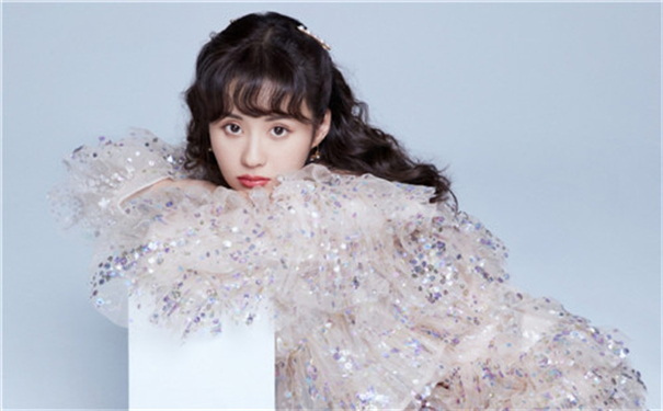 成品APP漫画源码下载网站开始直播脸红内容,引发网友围观