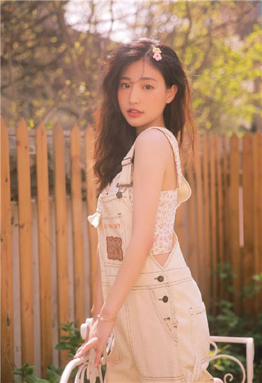 野花社区免费观看视频截图1