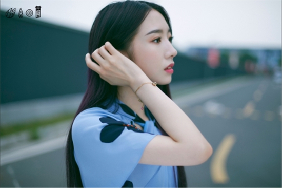 草莓丝瓜向日葵黄瓜榴莲app精简版下载:草莓丝瓜芭乐樱桃秋葵小蝌蚪榴莲免费下载