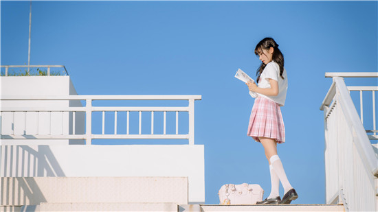 站长统计幸福宝app鸭脖大全：精彩直播等你来看