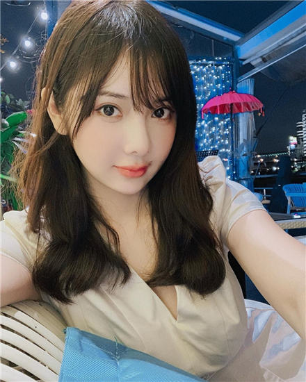 草莓丝瓜香蕉向日葵榴莲18岁绿巨人截图4