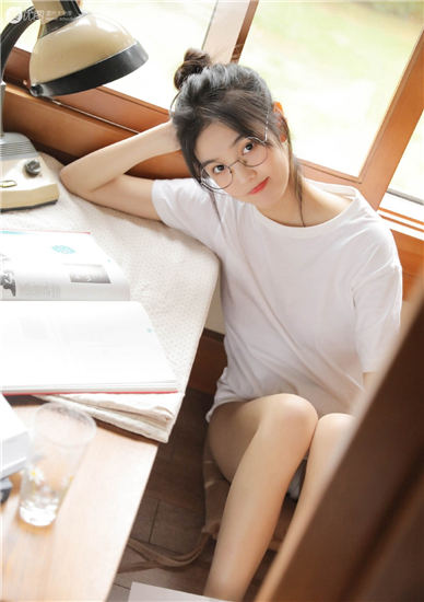 花季传媒下载v3.0.3黄板免费截图3