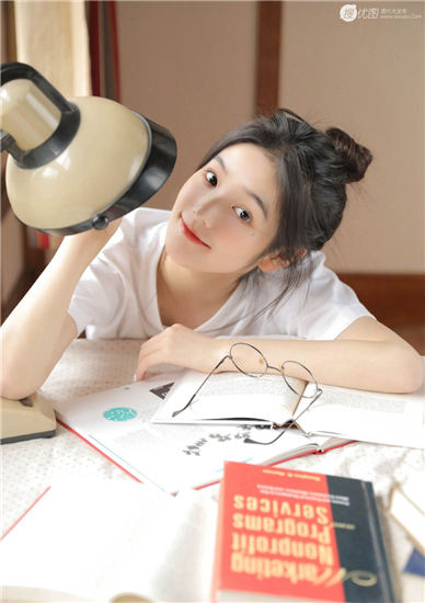 花季传媒下载v3.0.3黄板免费截图1