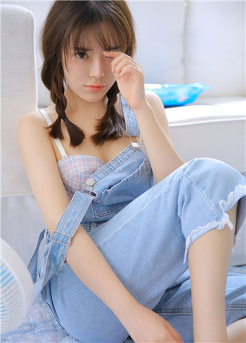 草莓视频app黄黑夜释放自己截图2