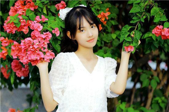 榴莲草莓樱桃丝瓜绿巨人秋葵最新版:让大家都喜欢都得到满意观影