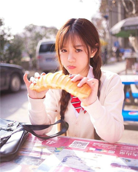 草莓茄子视频app深绿巨人免费截图2