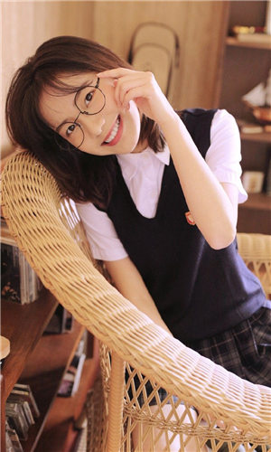 草莓秋葵菠萝蜜黄瓜丝瓜绿巨人无限看下载截图1