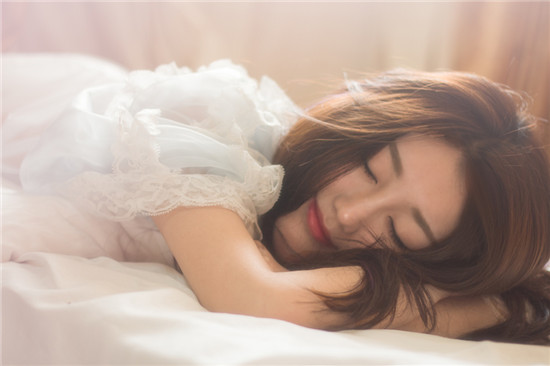 秋葵榴莲丝瓜向日葵绿巨人无限看：让用户进行无限制观影的视频播放器