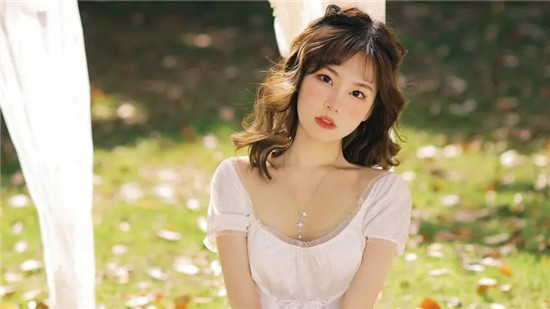 草莓秋葵菠萝蜜黄瓜丝瓜榴莲污精简版：草莓丝瓜香蕉向日葵榴莲绿巨人ios