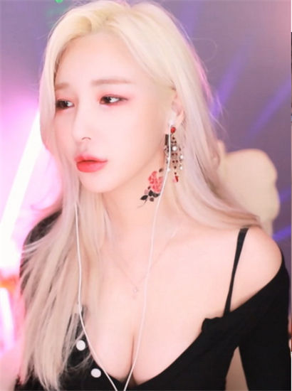 草莓视频app美女污福利版截图1