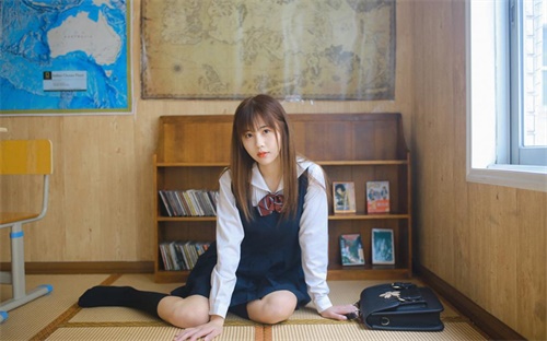 草莓榴莲丝瓜小猪无限看解锁版下载:草莓榴莲丝瓜小猪无限看解锁版下载最新版