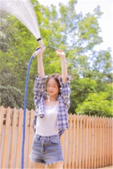 草莓黄瓜绿巨人丝瓜向日葵香蕉破解版截图1