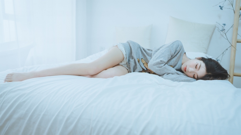 黄瓜视频破解版：性感美女主播表演火爆全场