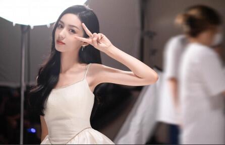 精品国富产二代app官方版下载截图1