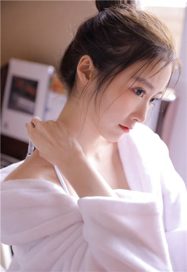 草莓榴莲向日葵秋葵绿巨人最新版截图2