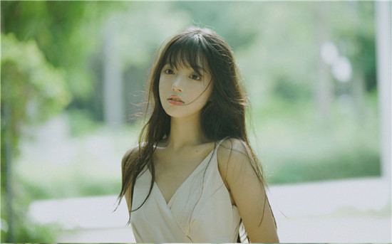 幸福宝草莓榴莲深夜释放自己ios精简版:草莓榴莲向日葵绿巨人