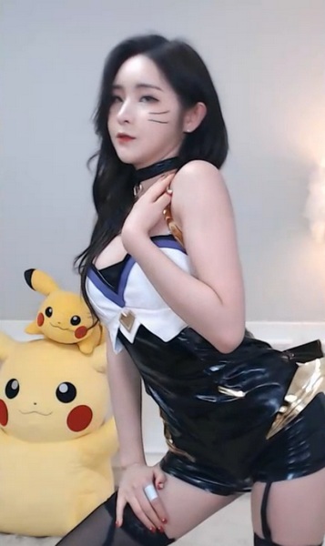 富二代成版人app午夜版截图1