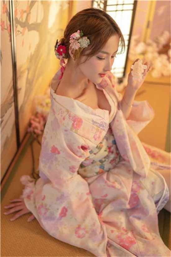 一个人看的www免费高清资源截图1