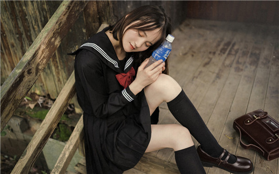 秋葵丝瓜榴莲草莓小蝌蚪绿巨人视频下载：无限制自由观看