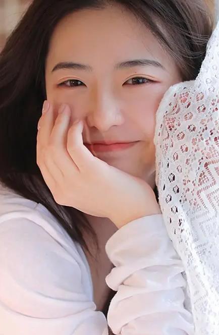 樱桃秋葵草莓绿巨人大全最新版截图1