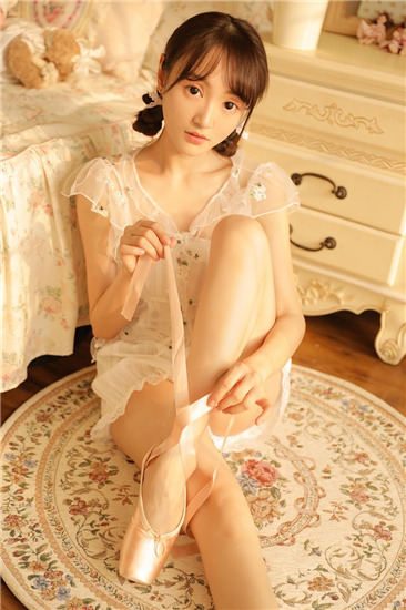 小草小区二区三区四区珠美截图4