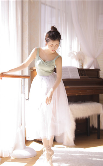 丝瓜草莓榴莲秋葵芭乐18岁污最新版截图1