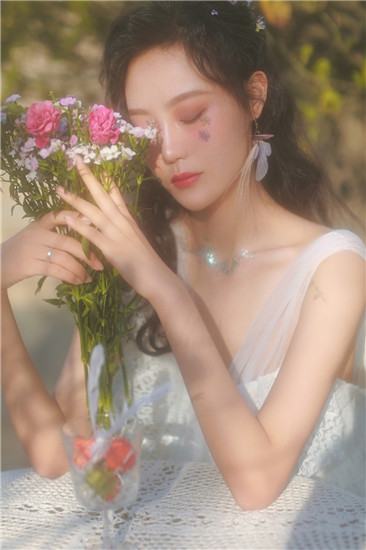 花季传媒每天免费三次观看截图2