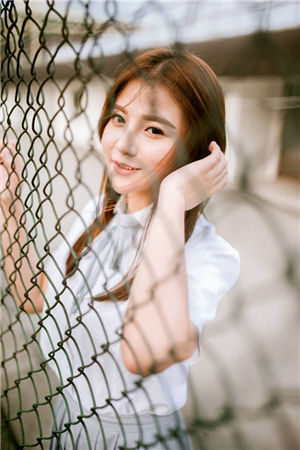 草莓芭乐丝瓜绿巨人榴莲18污解锁版截图3