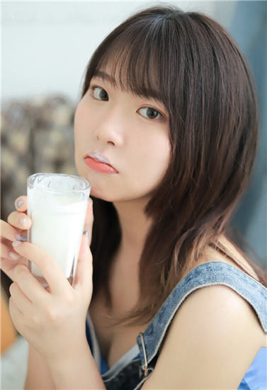 秋葵视频,丝瓜视频,向日葵视频,草莓视频苹果在线观看下载截图4