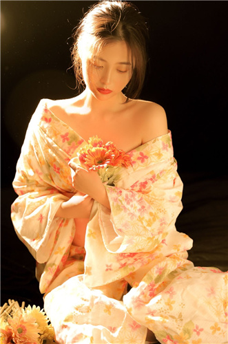 鸭脖视频草莓视频免费截图3